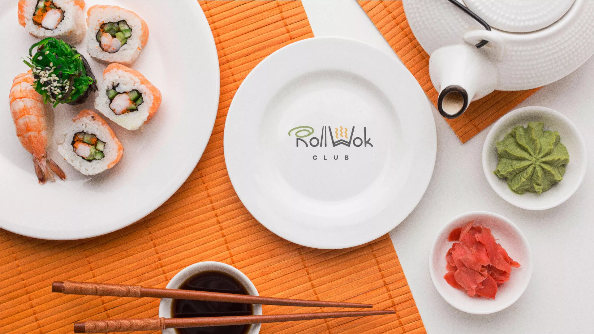 Разработка логотипа и фирменного стиля суши-бара «Roll Wok Club» в Бирюче