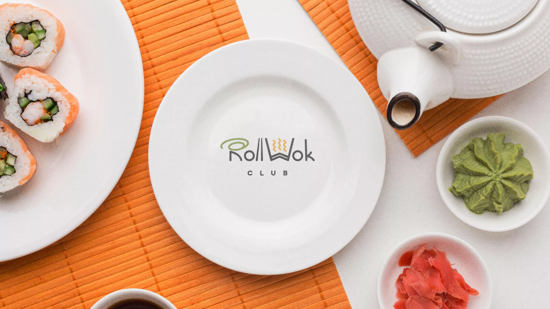 Разработка логотипа и фирменного стиля суши-бара «Roll Wok Club» в Бирюче